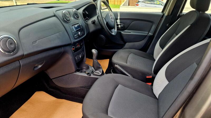 DACIA SANDERO