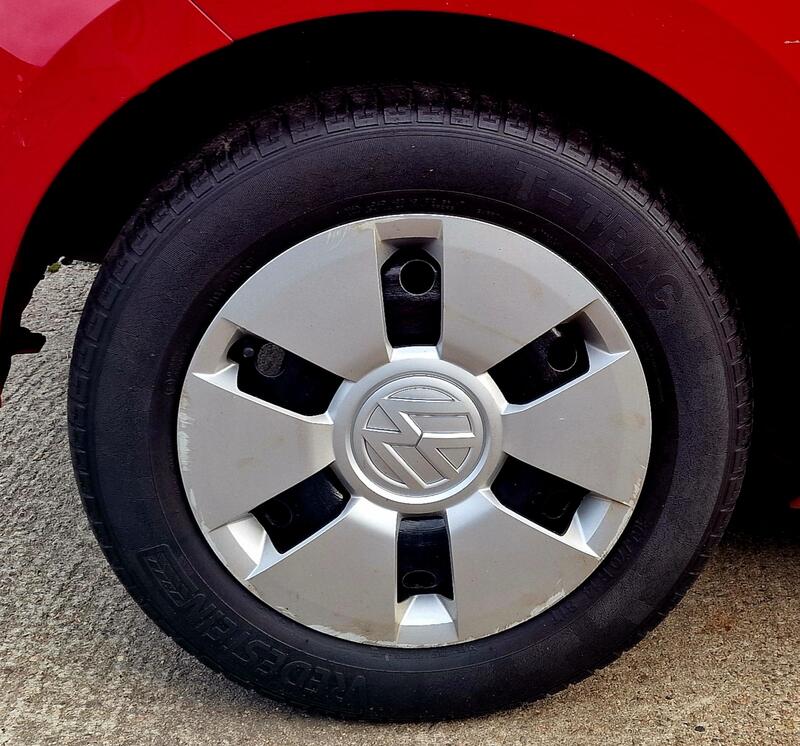 VOLKSWAGEN UP
