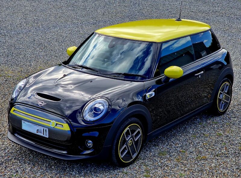 View MINI MINI COOPER SE L2 ELECTRIC