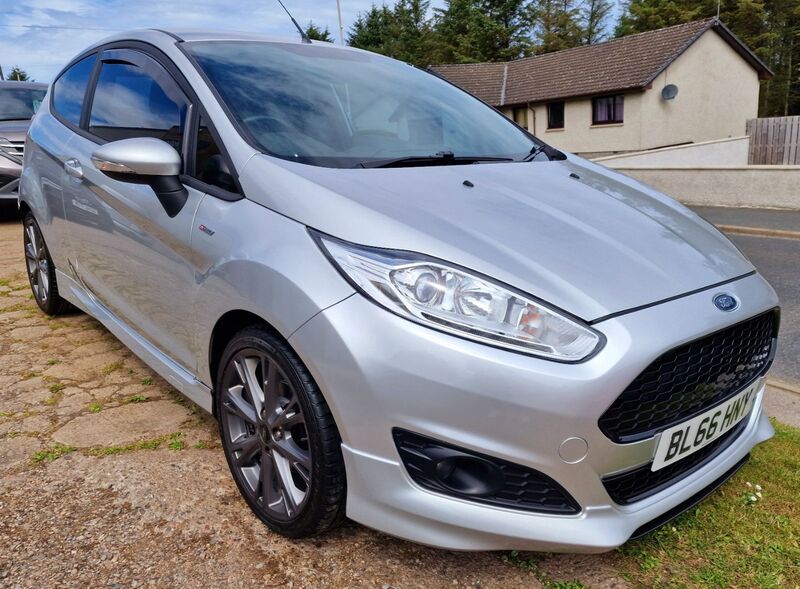 View FORD FIESTA ST-LINE