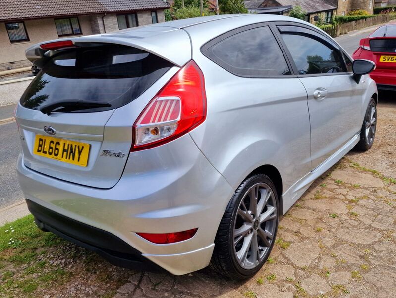 View FORD FIESTA ST-LINE