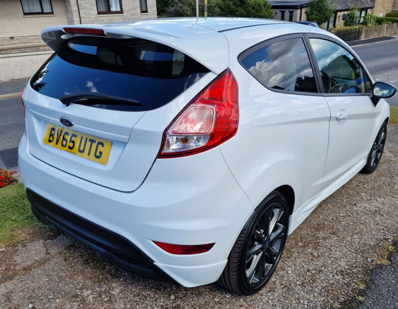 View FORD FIESTA ZETEC S